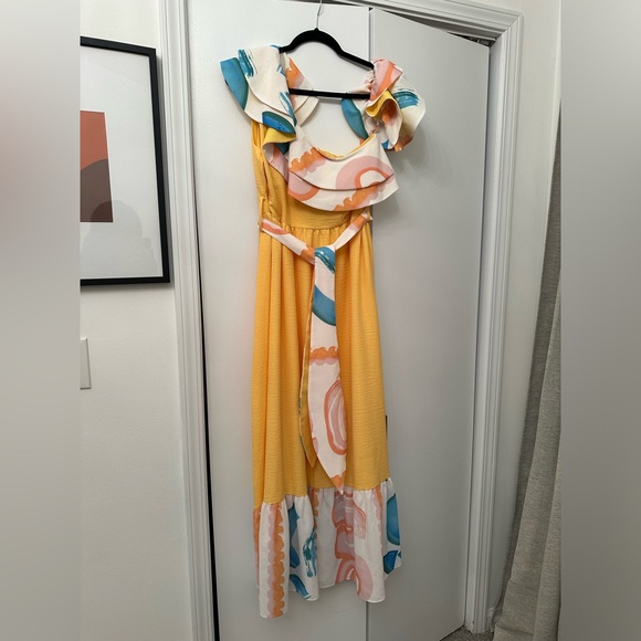 Brand new yellow dress with colorful ruffles - Picture 3 of 8